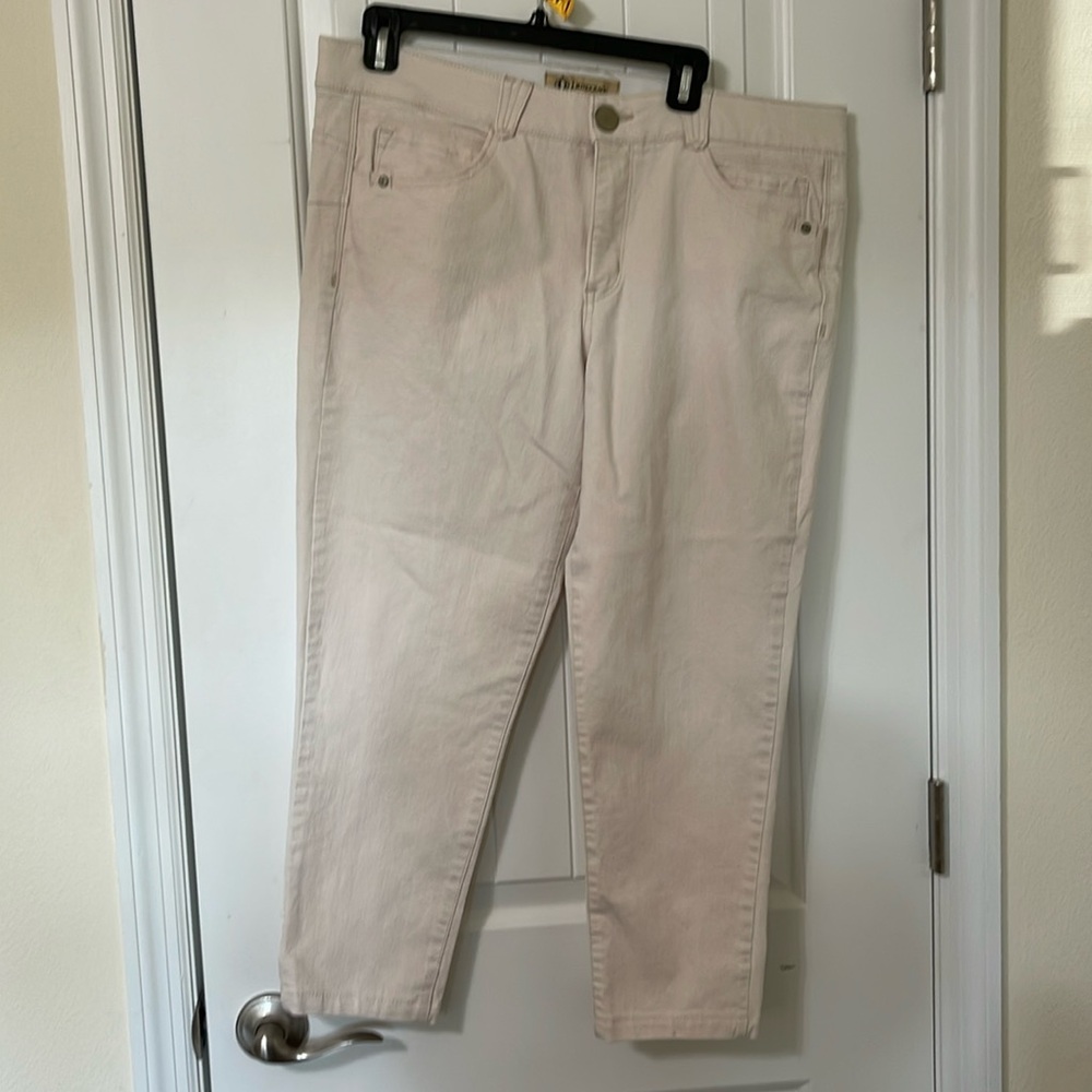 Democracy Absolution Cream/White Jeans. Size 16.